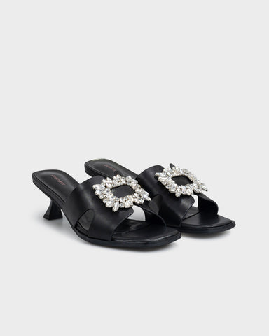 Yvie Sandals